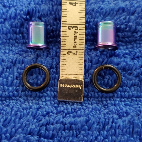 "Bone" 4gage Tapers and set of Plugs - Picture 3 of 3
